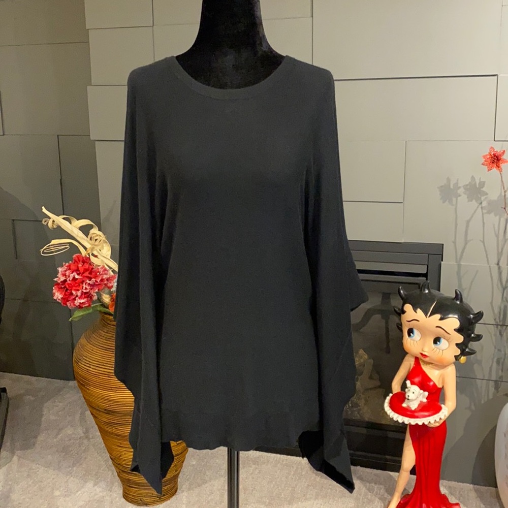 NWOT Michael Kors Open Wing Sleeve Summer Sweater